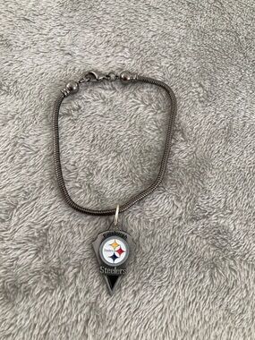 Pittsburgh Steelers charm bracelet